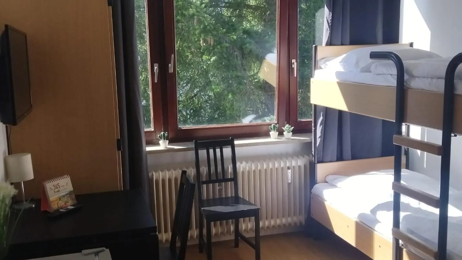 Hostel Monteurzimmer in Hamburg West bei Hansezimmer