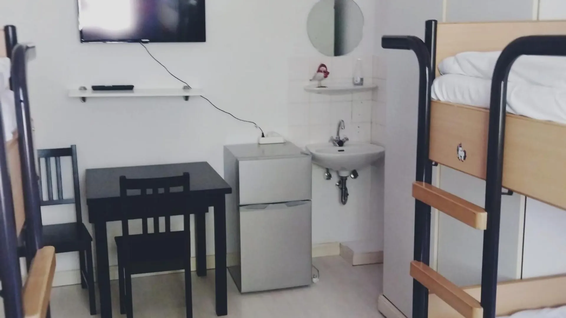 Hostel Monteurzimmer In Hamburg West Bei Hansezimmer